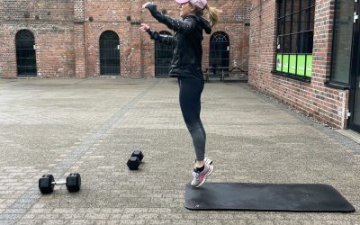 Nyheter og artikler 2 Yoga mot korsryggsmerter – øvelser, råd og trening