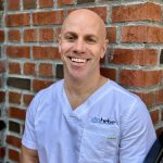 Bilde av kiropraktor og fysioterapeut Toralf Wollkert Thomassen som er Din Helse Nydalen sin spesialist på svimmelhet og snakker om temaet hva er svimmelhet