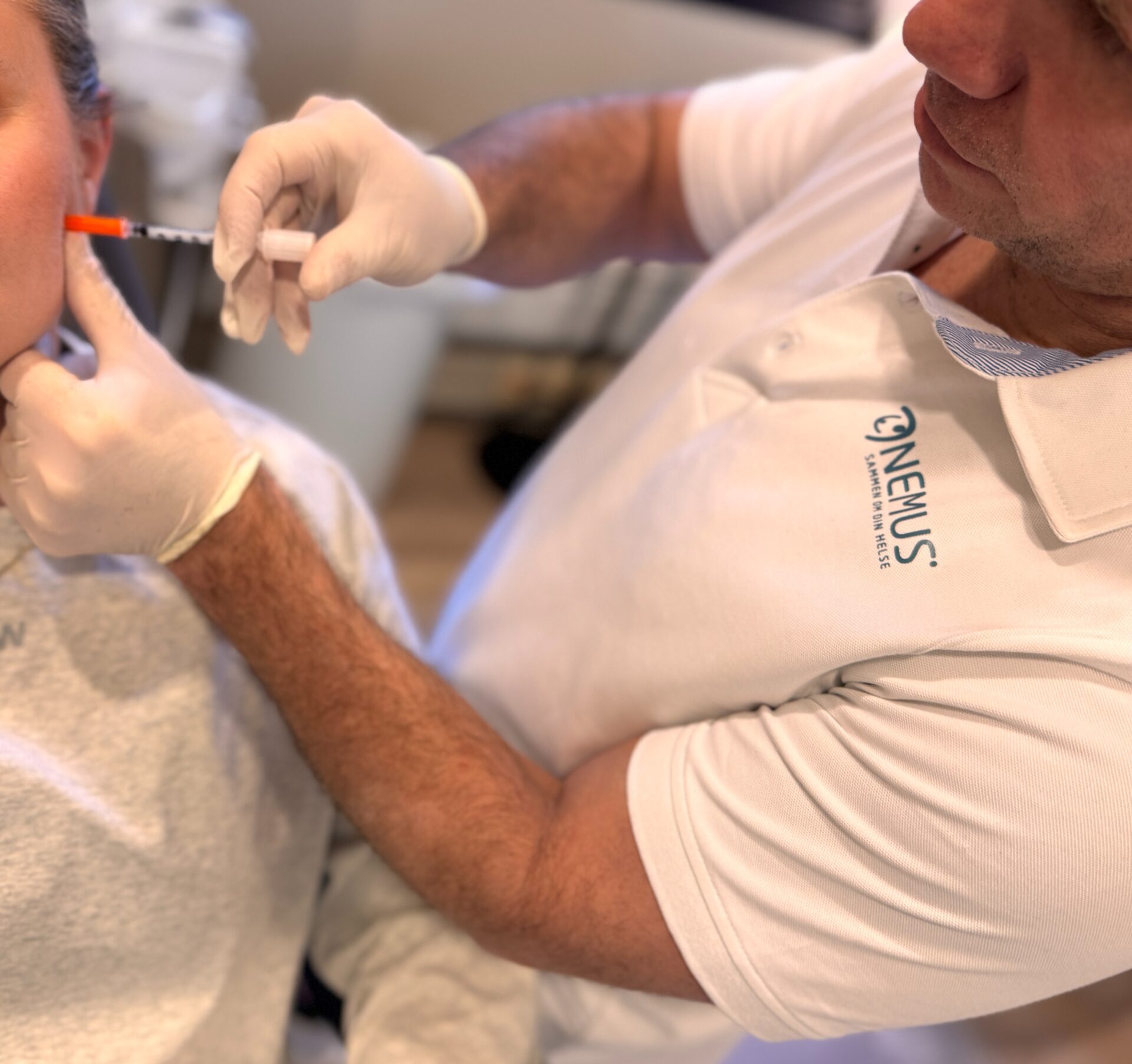 Botoxbehandling mot migrene, kjeveplager og svette – slik virker det 1 Botox injeksjon mot hodepine i Oslo